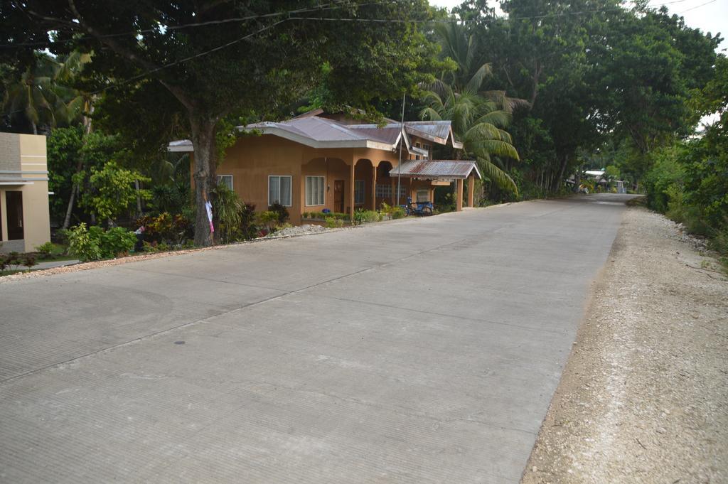 James Homestay Siquijor Exterior photo